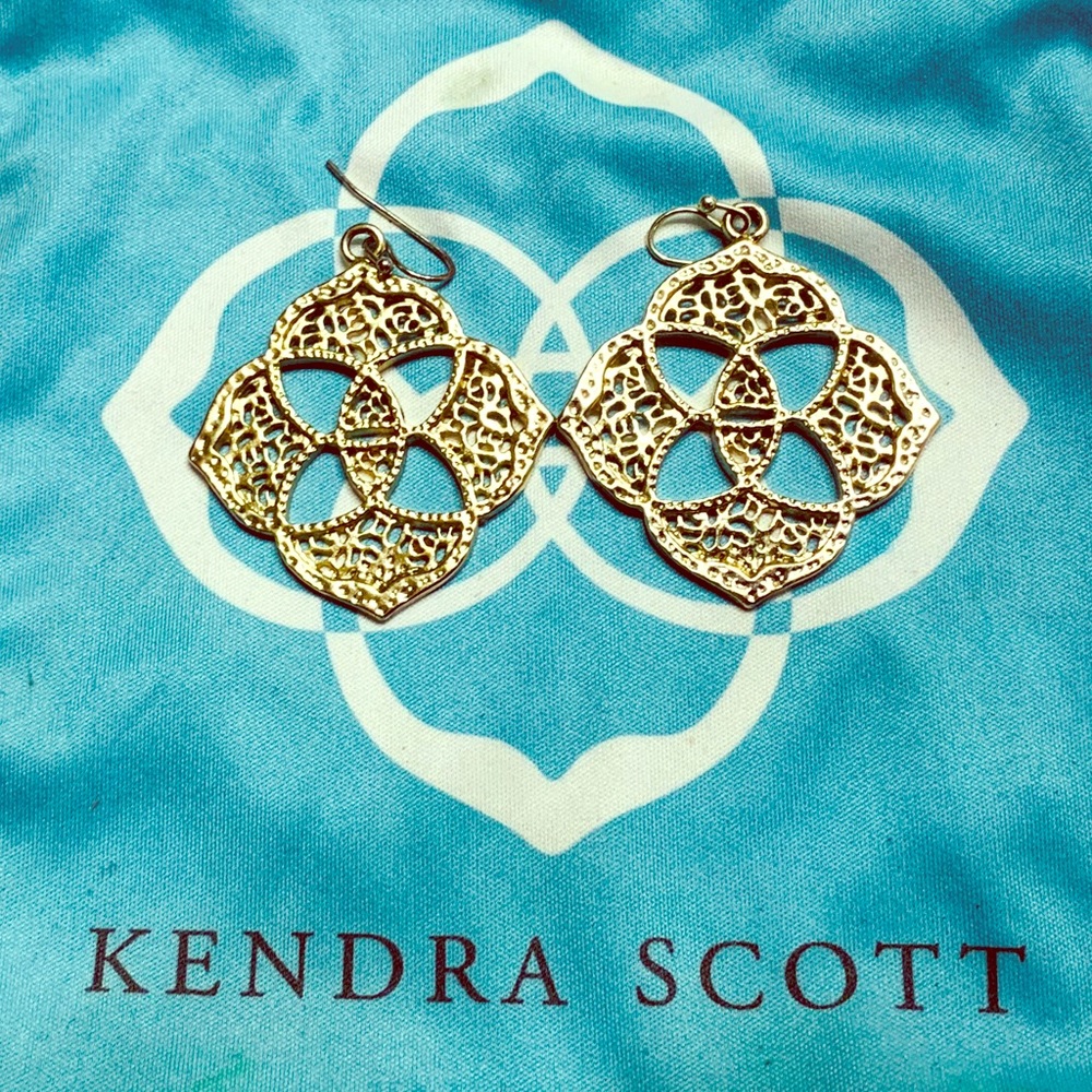 Kendra Scott Dawn earrings